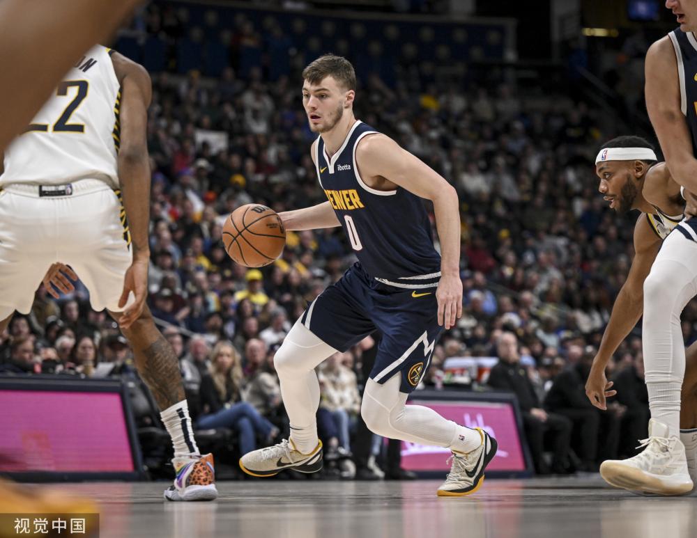 中得以展现 中得以展现